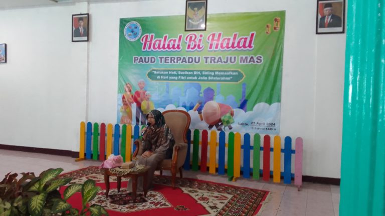 Read more about the article Halal Bi Halal PAUD Terpadu Traju Mas 2024